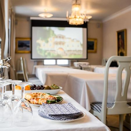 Karolineburg Manor House Hotel Kajaani Buitenkant foto