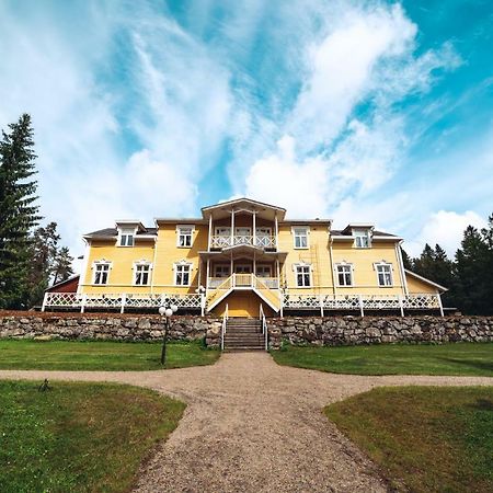 Karolineburg Manor House Hotel Kajaani Buitenkant foto