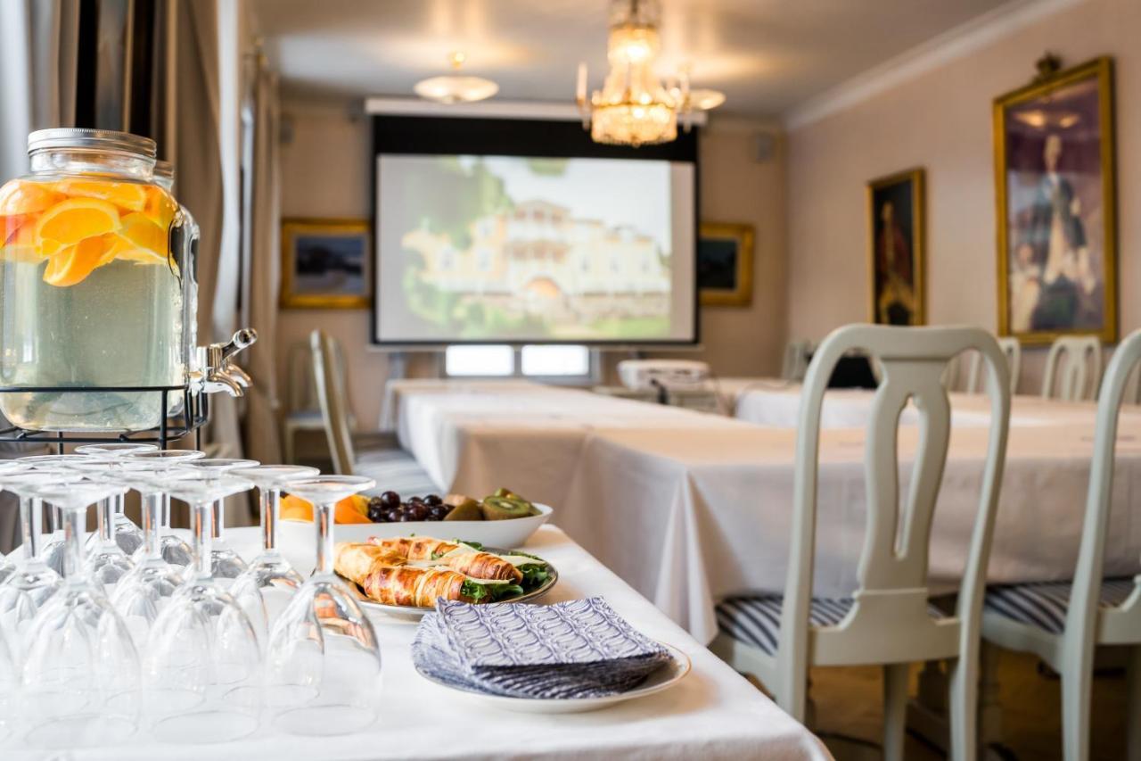 Karolineburg Manor House Hotel Kajaani Buitenkant foto