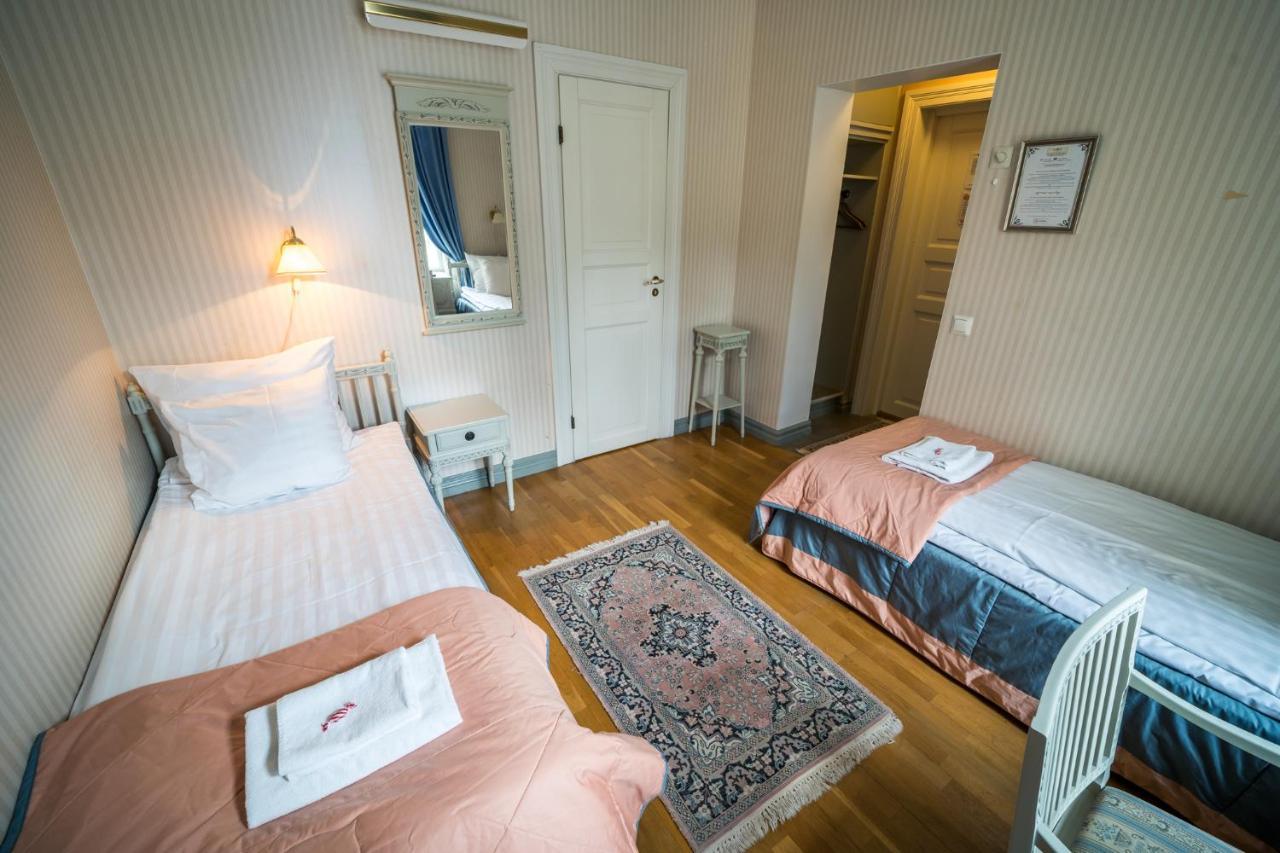 Karolineburg Manor House Hotel Kajaani Buitenkant foto
