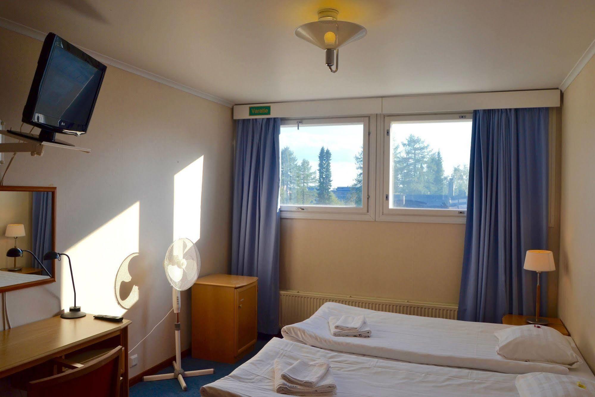 Karolineburg Manor House Hotel Kajaani Buitenkant foto
