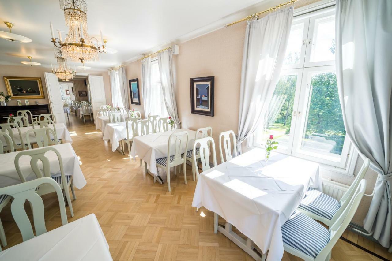 Karolineburg Manor House Hotel Kajaani Buitenkant foto