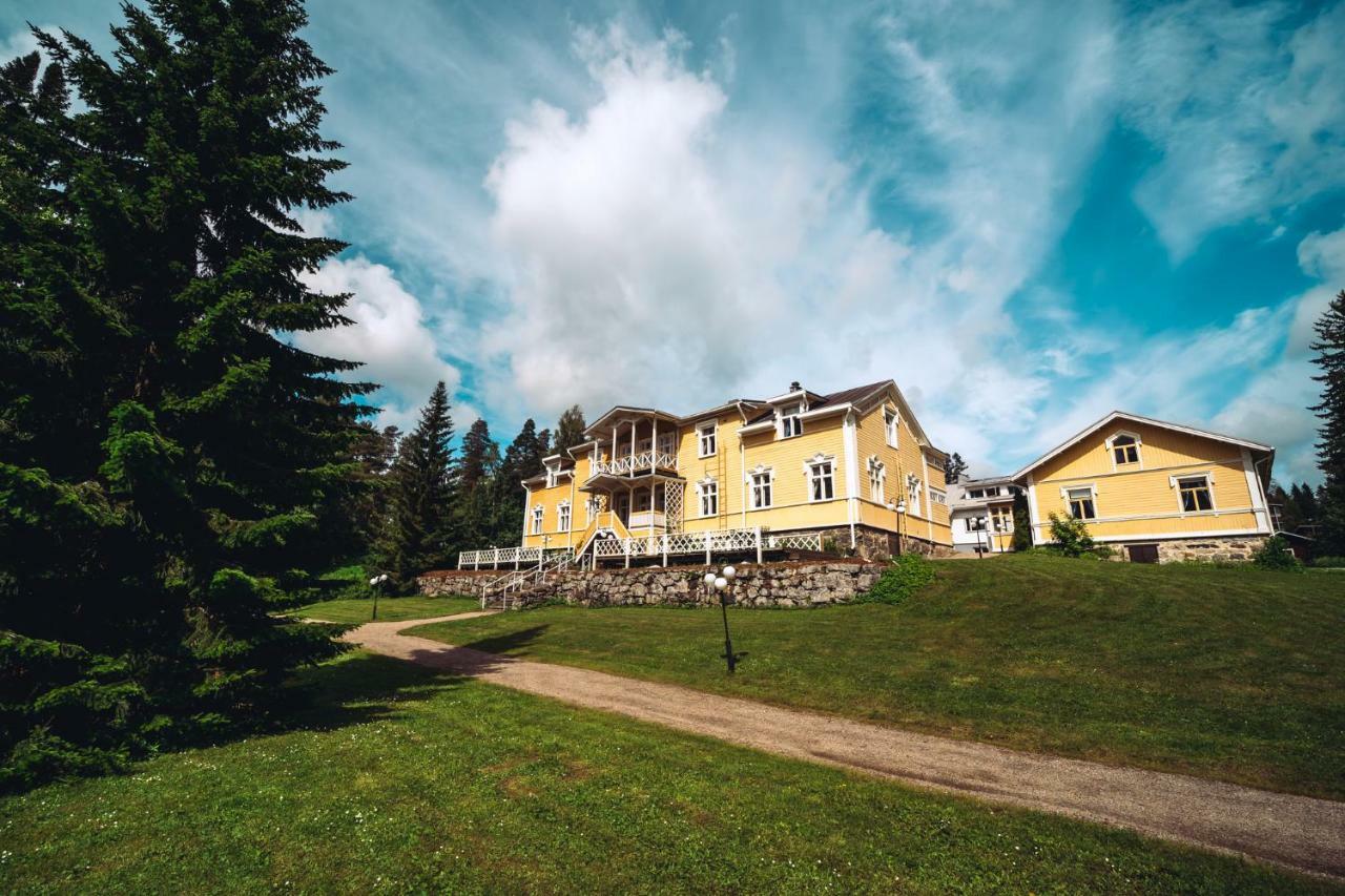 Karolineburg Manor House Hotel Kajaani Buitenkant foto